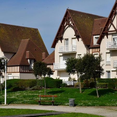 Jardin - A 50M De La Plage - Wifi - Parking Courseulles-sur-Mer Luaran gambar